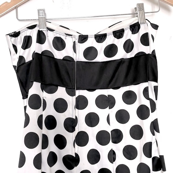 Polka Dot strapless Dress - Size Medium - Picture 3 of 10